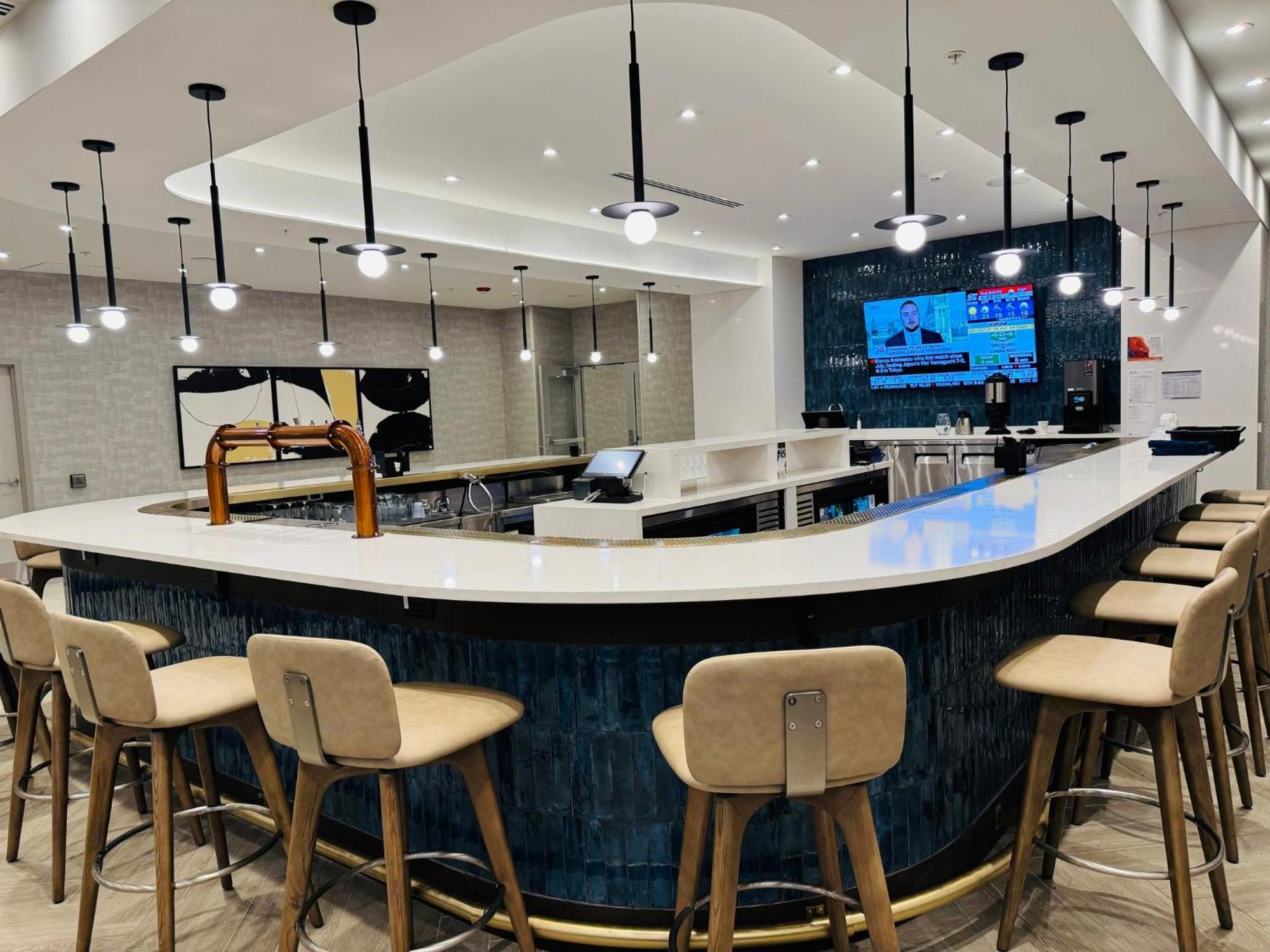Holiday Inn Burlington Conference Centre By Ihg Dış mekan fotoğraf
