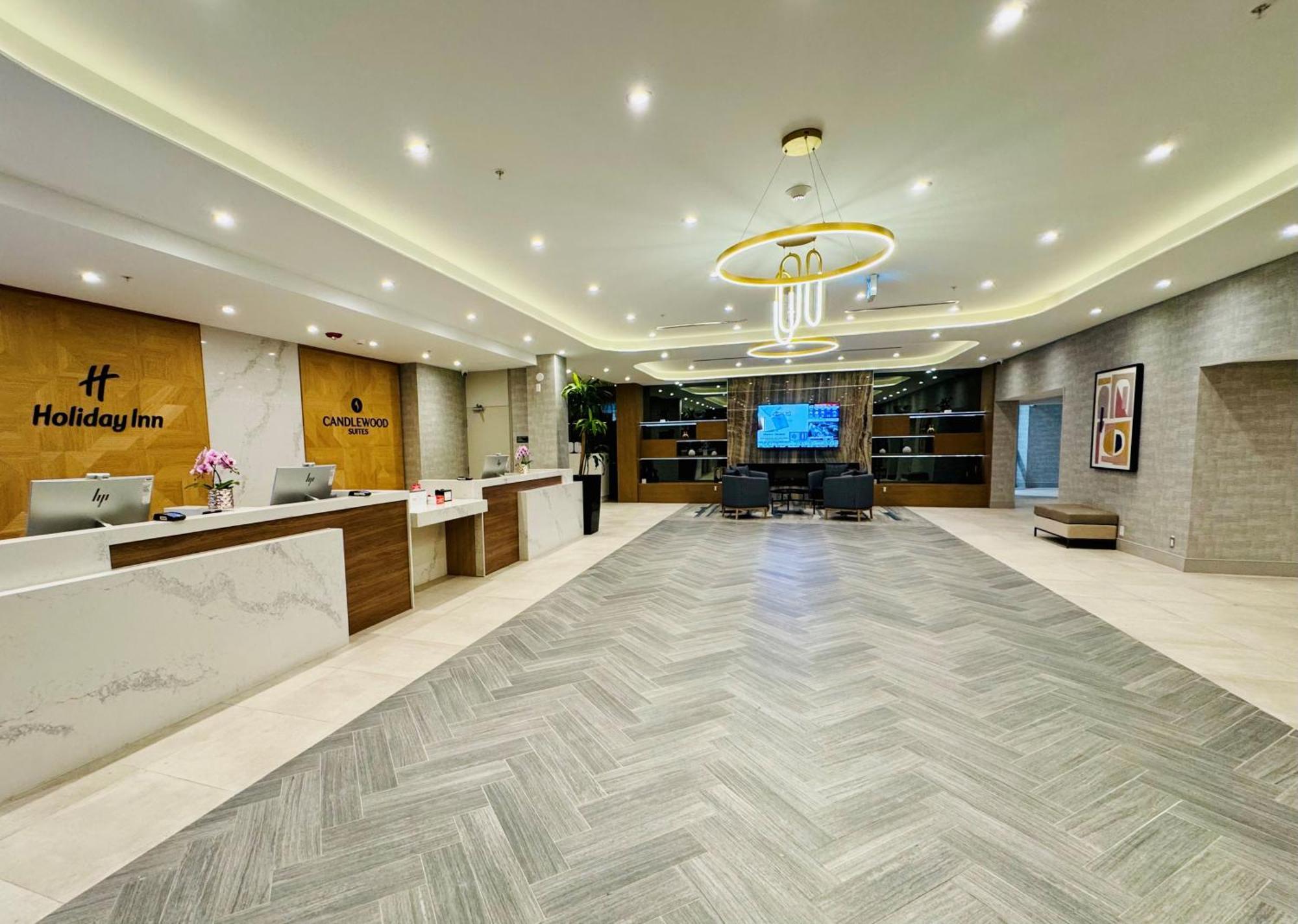 Holiday Inn Burlington Conference Centre By Ihg Dış mekan fotoğraf