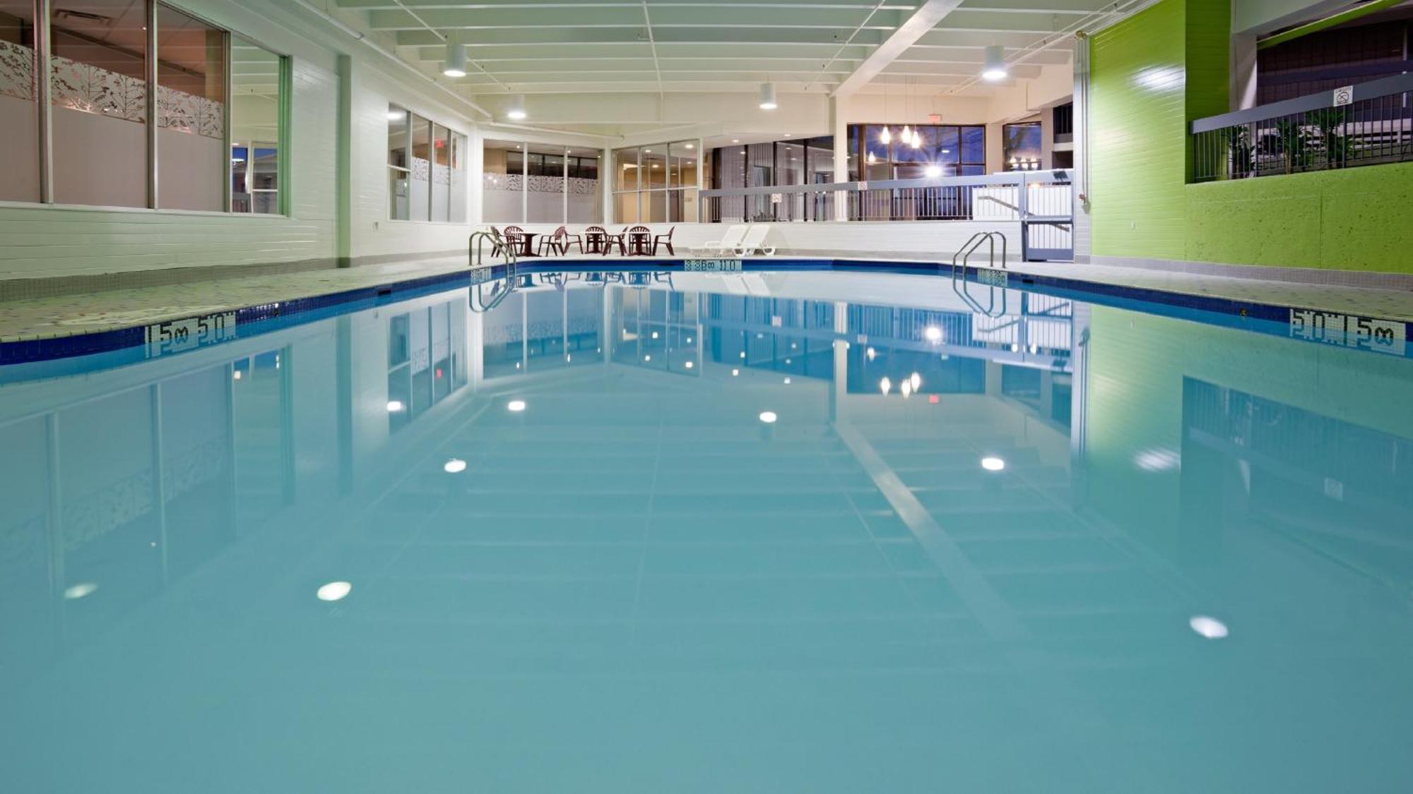 Holiday Inn Burlington Conference Centre By Ihg Dış mekan fotoğraf