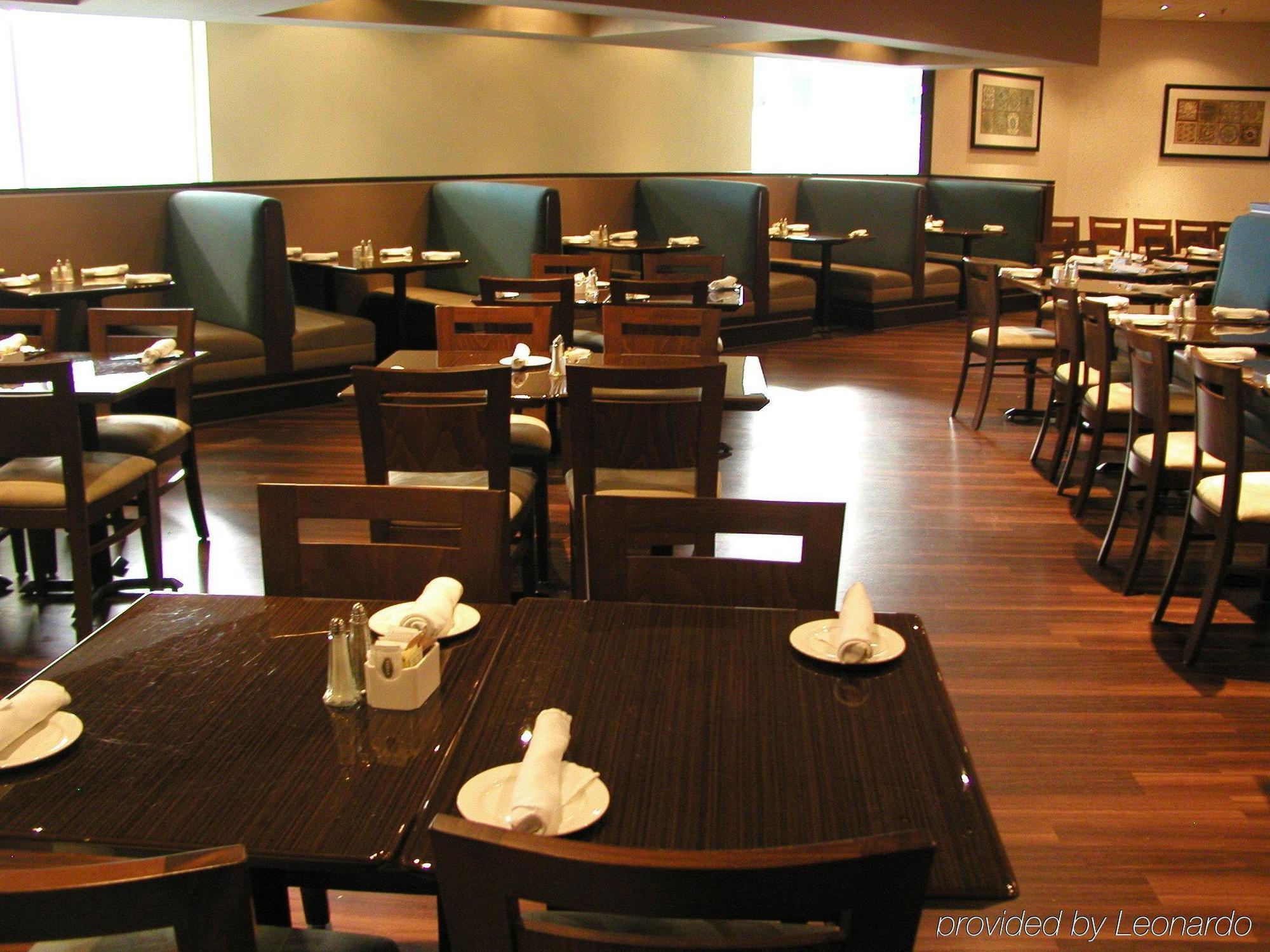Holiday Inn Burlington Conference Centre By Ihg Restoran fotoğraf